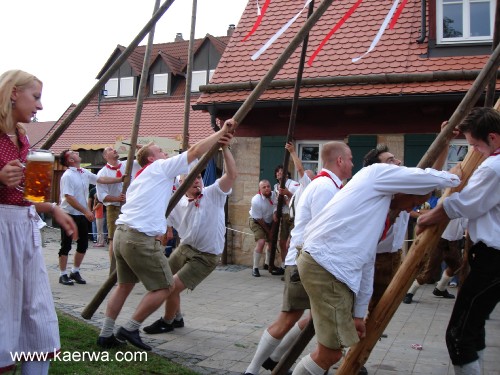 Krwa 2006: Rausdou und aafstelln vom Krwabamm