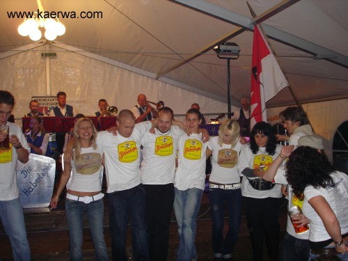 Krwa 2007 Platzkonzert vorm Rathaus und Bieranstich